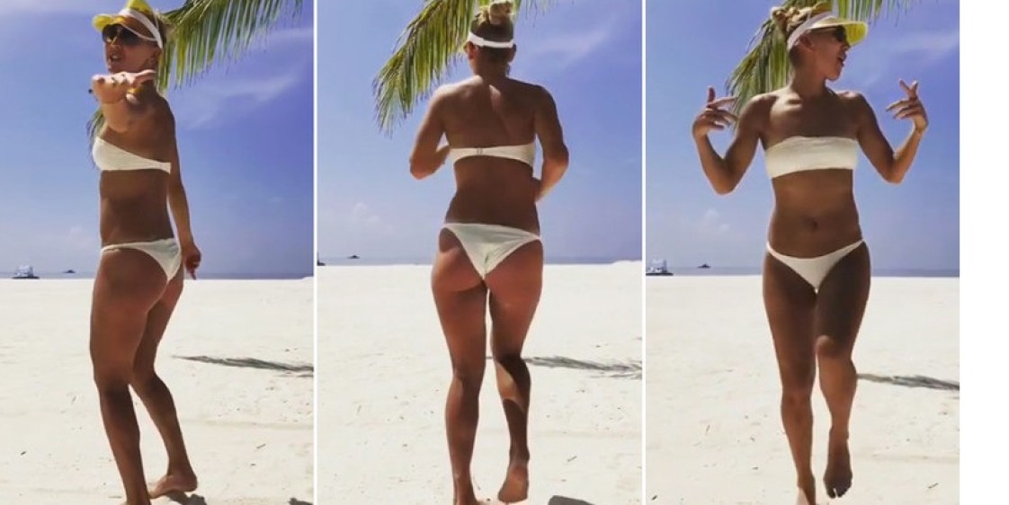 "Танцуй будто никто не видит" - российская звезда тенниса "зажигает" на пляже