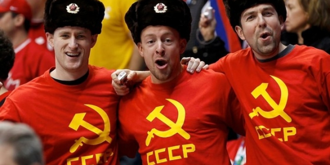 Российских спортсменов заставили снять символику СССР