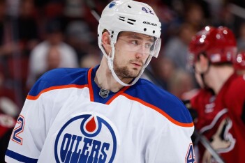 Вместо возвращения в НХЛ свои лучшие годы он проведет в России: Pro Hockey Rumors о Слепышеве