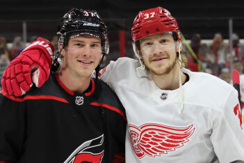 «Теперь мы знаем, кто из Свечей лучший» - иностранцы о первой очной встрече братьев в НХЛ