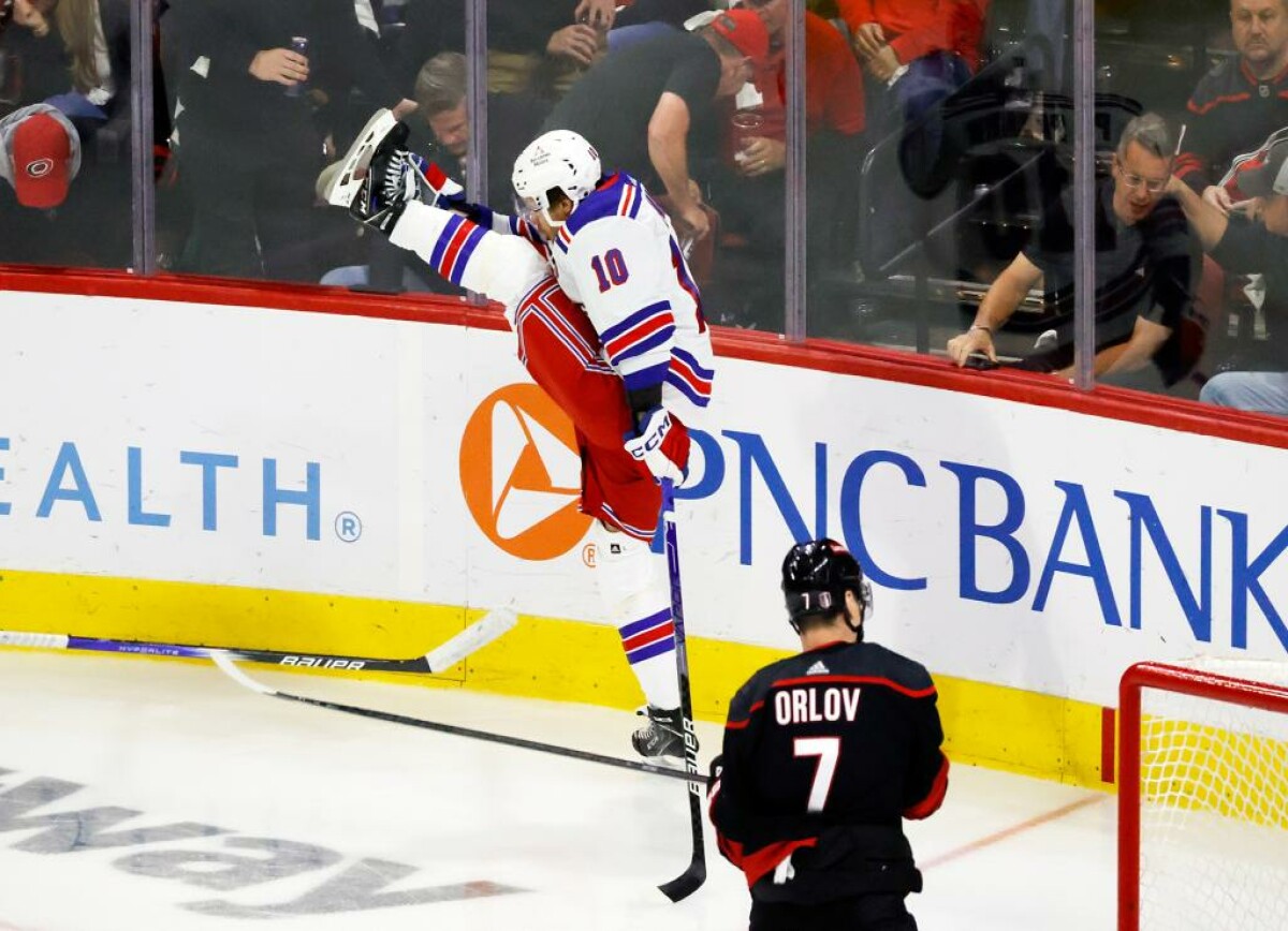 Артемий Панарин – вторая звезда недели в НХЛ, по версии The Hockey News