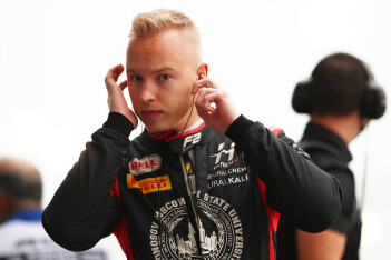 «Здесь деньги говорят громче таланта» - иностранцы о новом гонщике из России в Формуле 1