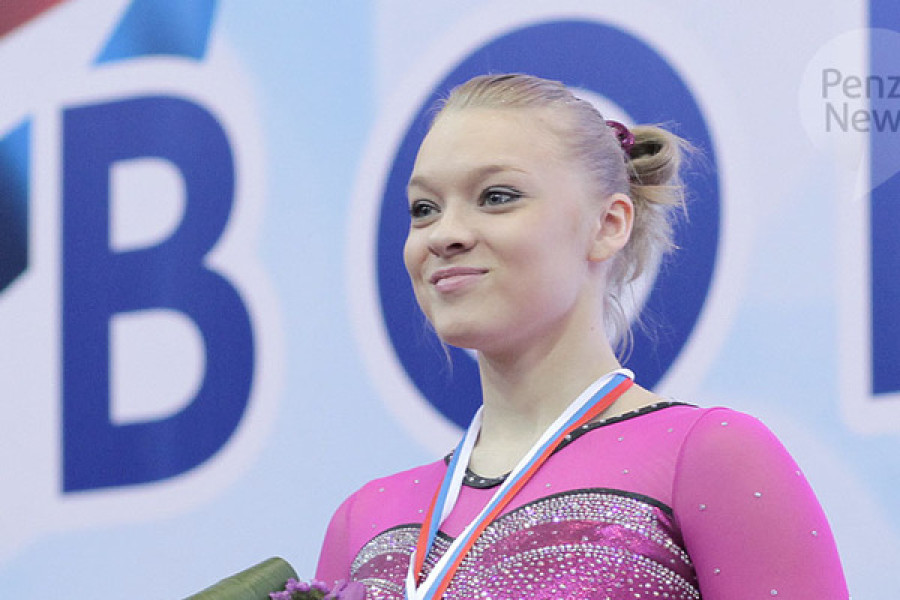 «Это лучшее упражнение на бревне в истории» - иностранцев развеселило необычное выступление российской гимнастки