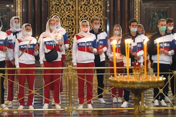 «Молитвы и теория заговора» - литовский журналист высмеял молебен сборной России