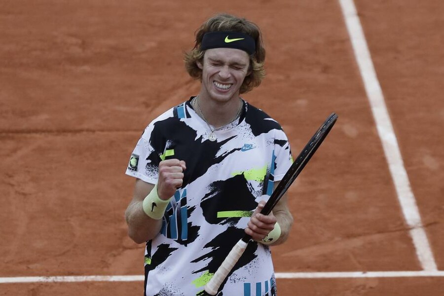 «Гордимся тобой, Андрей!» - иностранцы об уверенном продвижении Рублева по Roland Garros