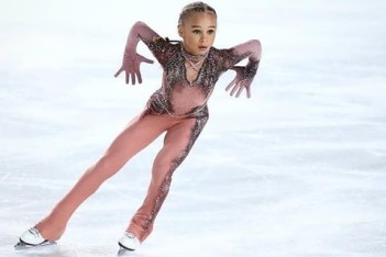 «Наденьте очки и пересмотрите ее прыжок!» - споры о тройном лутце 10-летней россиянки на ледовом шоу