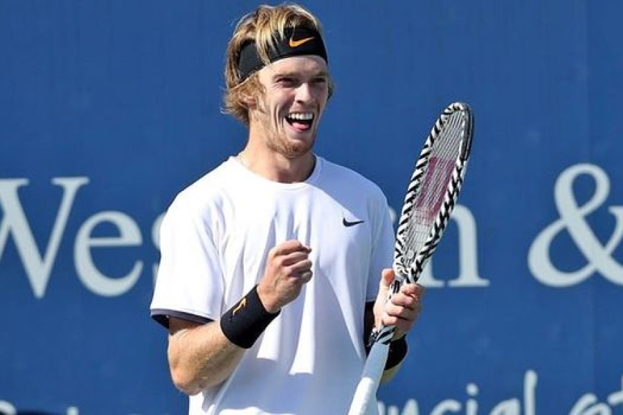 «Рублев показал великолепный теннис» - 21-летний россиянин ошеломил иностранцев, выбив из турнира Федерера