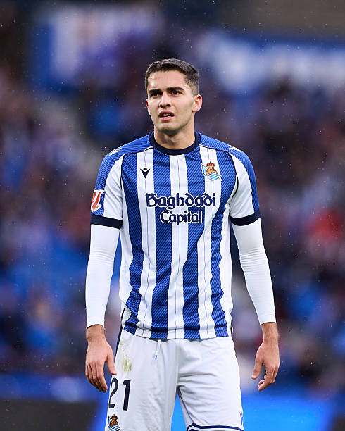 Image: https://inoprosport.ru/images/5c/dd/5cdd852c2cef0152bbbcf8b24852dcf1.jpeg