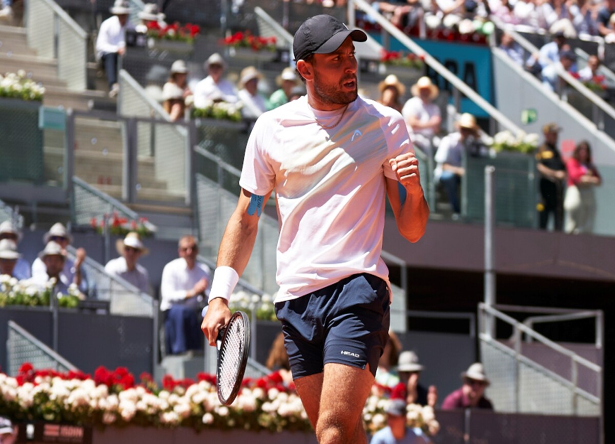 Реакции иностранцев на выход Карацева в полуфинал Masters в Мадриде: преклоните колено!