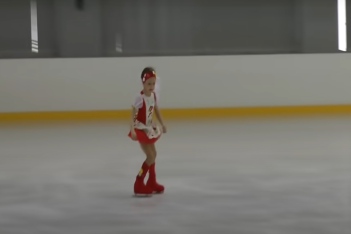 «Она родилась в коньках!»: иностранцы в YouTube о видео с выступлением 5-летней Валиевой