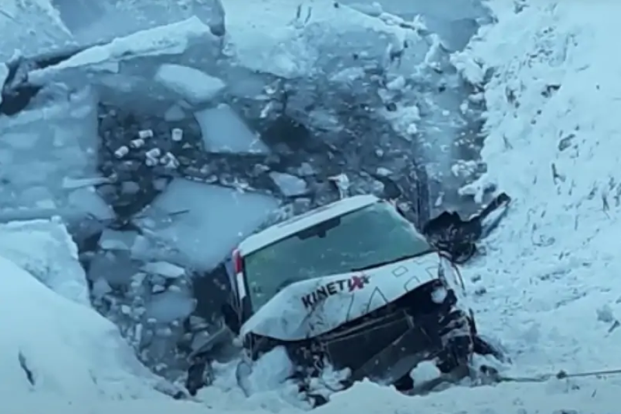 Маркус Крамер о провалившейся в озеро машине российских «лыжников»: «Это было ужасное падение»