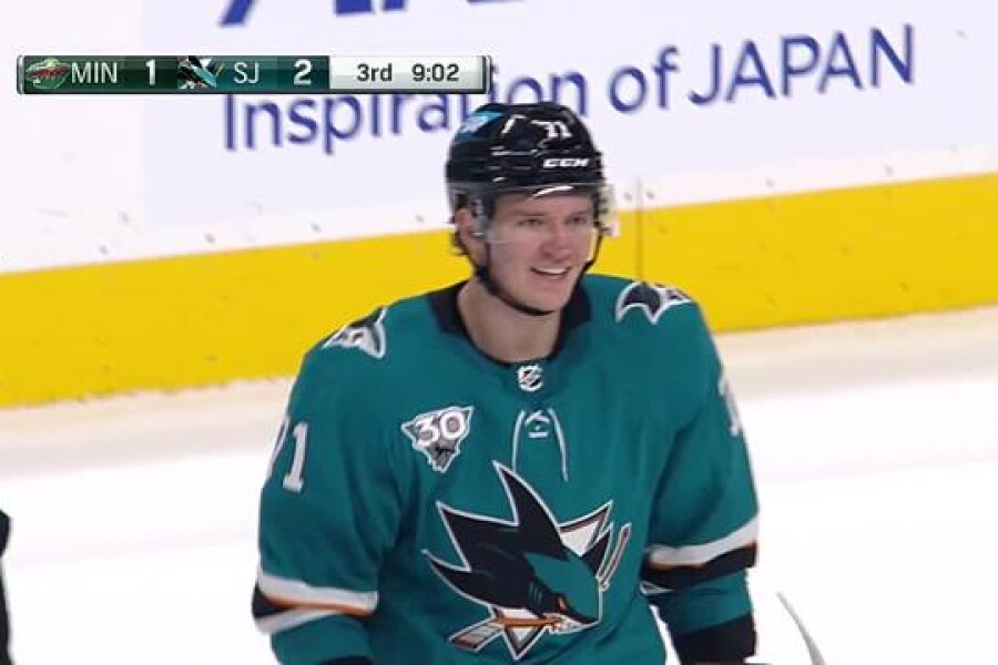 «Безумно рад за мальчишку!» - реакции калифорнийских фанов на дебютный гол Кныжова в НХЛ