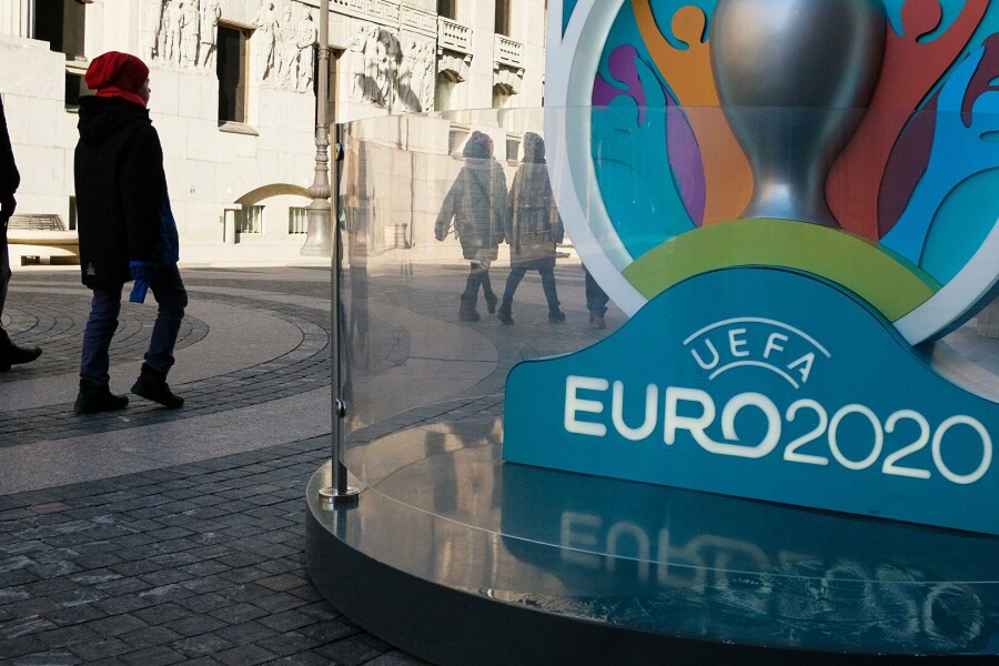 Анонс Евро от France Info: Президент-хоккеист умеет умасливать чиновников УЕФА