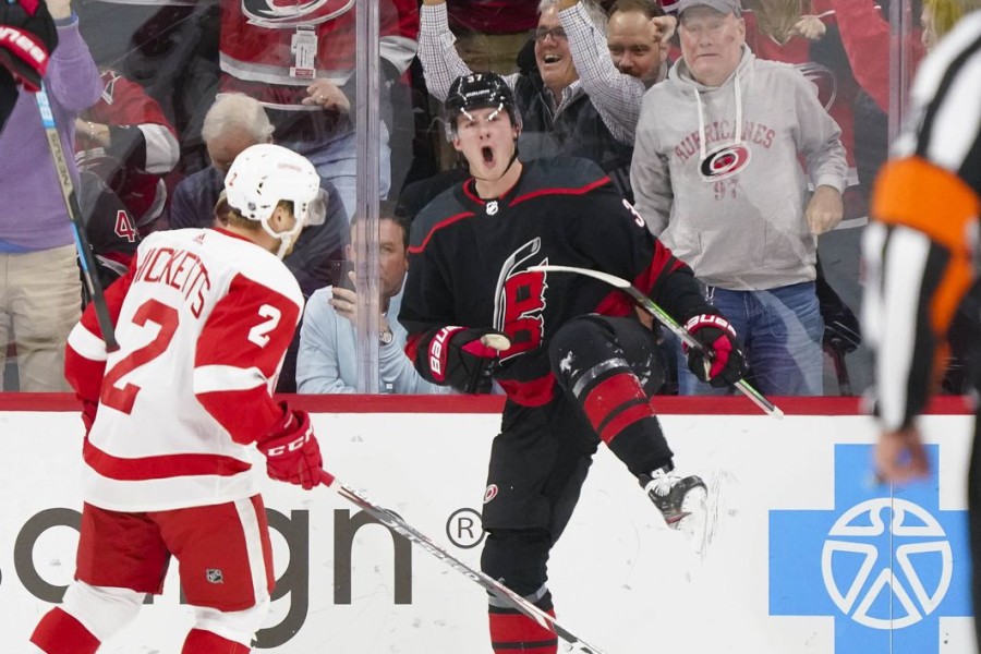 «Андрей Свечников – хоккейный Чак Норрис» - американцы о не на шутку разошедшемся в НХЛ Свечникове
