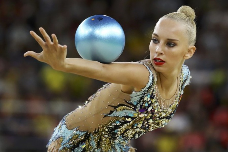 «Она контролирует мяч лучше, чем футболист Лукаку» - в сети вспомнили выступление российской гимнастки в олимпийском Рио