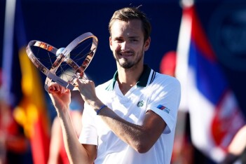 «В какого же крутого теннисиста он вырос!» - иностранцы о триумфе Медведева в Торонто