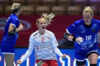 «Русские дикарки» - сборной России досталось не только от датских гандболисток, но и от болельщиков