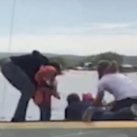 Футболист спасает детей из разбившейся яхты