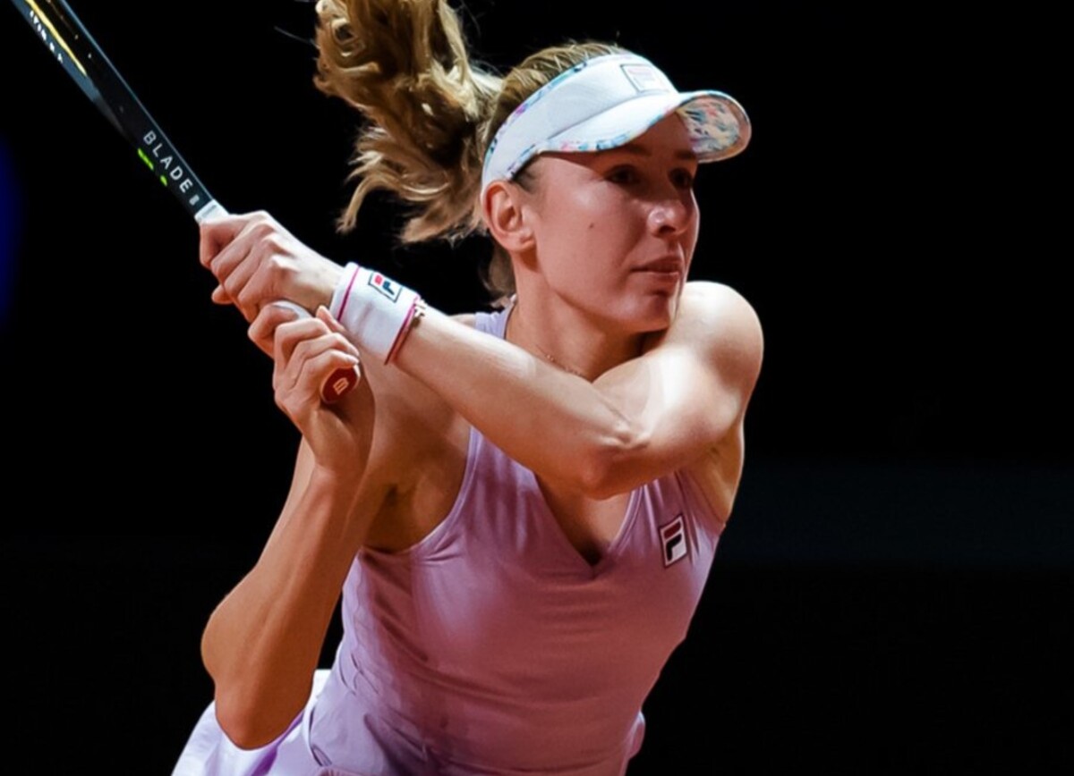 Александрова впервые за 6 последних турниров серии WTA пробилась в третий круг. «Неслыханно!», - шутят иностранцы