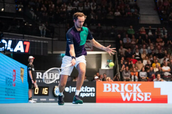 Англоязычные любители тенниса об уверенном старте Медведева на Erste Bank Open: он наконец-то набрал форму