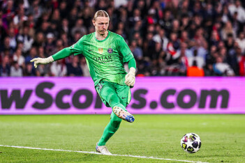 Фаны «Ливерпуля» об оставшемся без работы Сафонове: может не стирать свой свитер перед ответным матчем